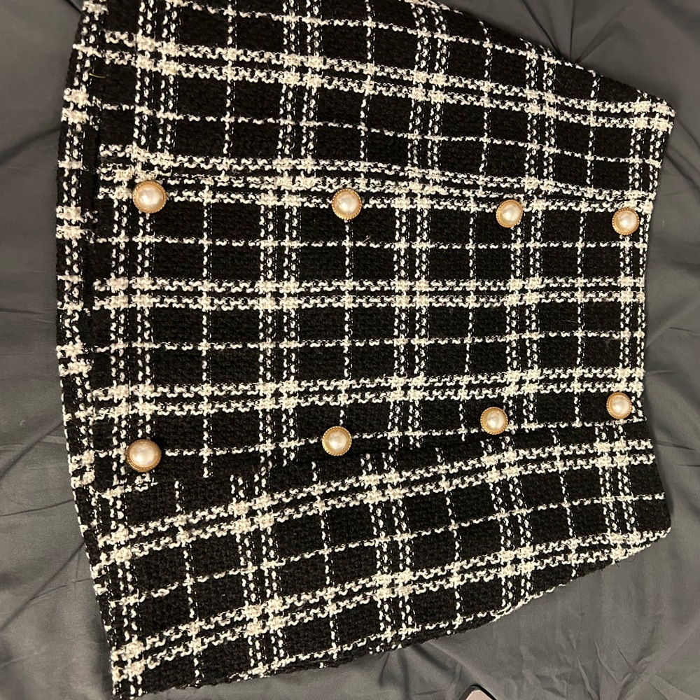 Classy plaid skirt